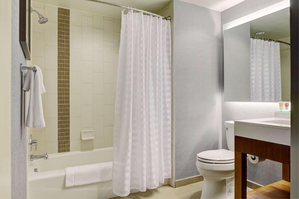 Um banheiro em Hyatt Place New York Yonkers