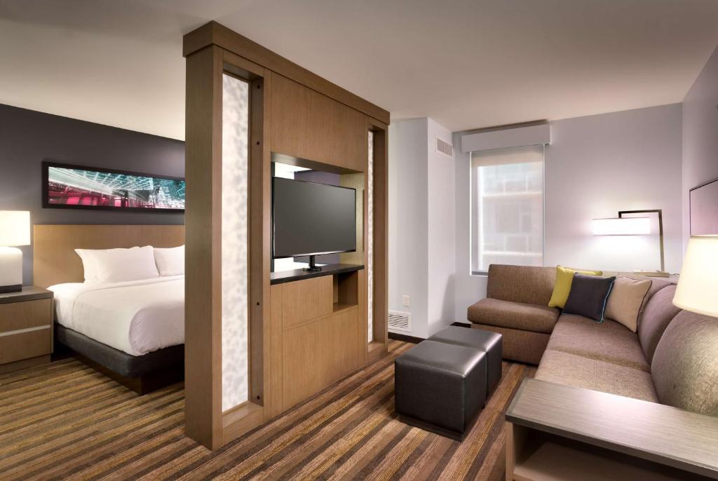 Hyatt House Portland / Downtown photo