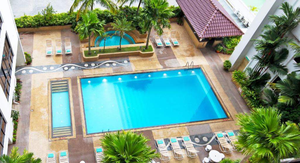 Bazén v ubytování Bayview Hotel Georgetown Penang nebo v jeho okolí