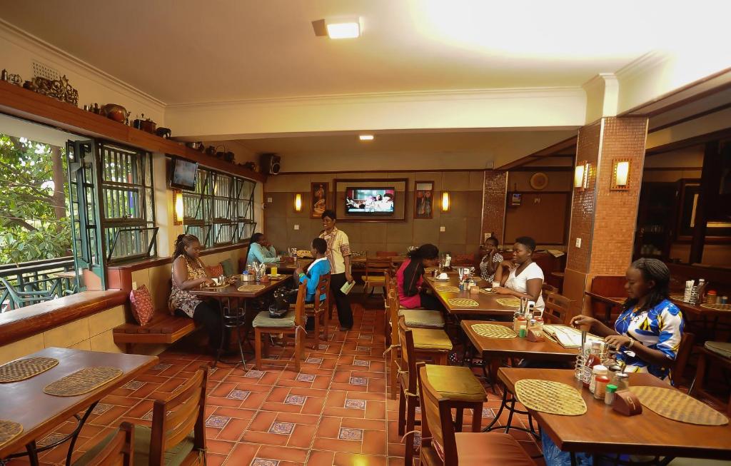Restaurace v ubytování Kenya Comfort Hotel