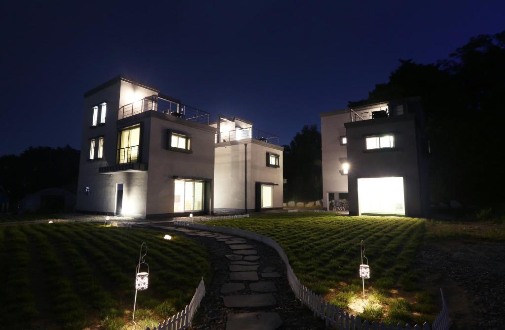 Gallery image of Muju House in Gangneung