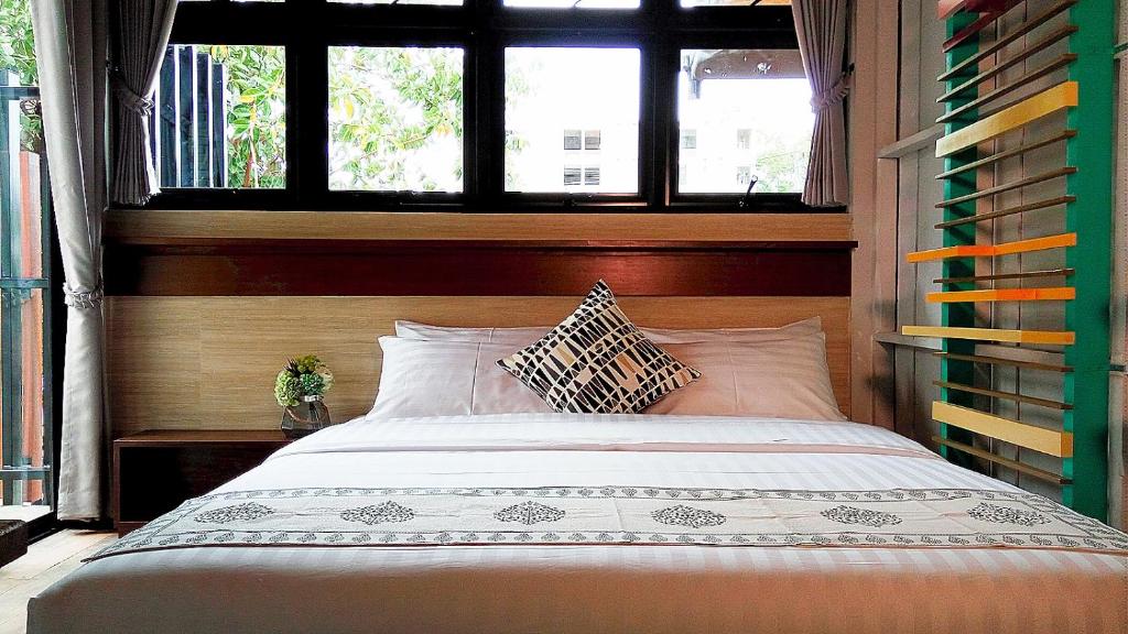 Baan Mai Kradan Hostel Chiang Rai - 2