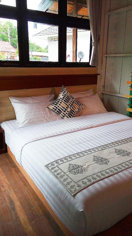 Baan Mai Kradan Hostel Chiang Rai - 7