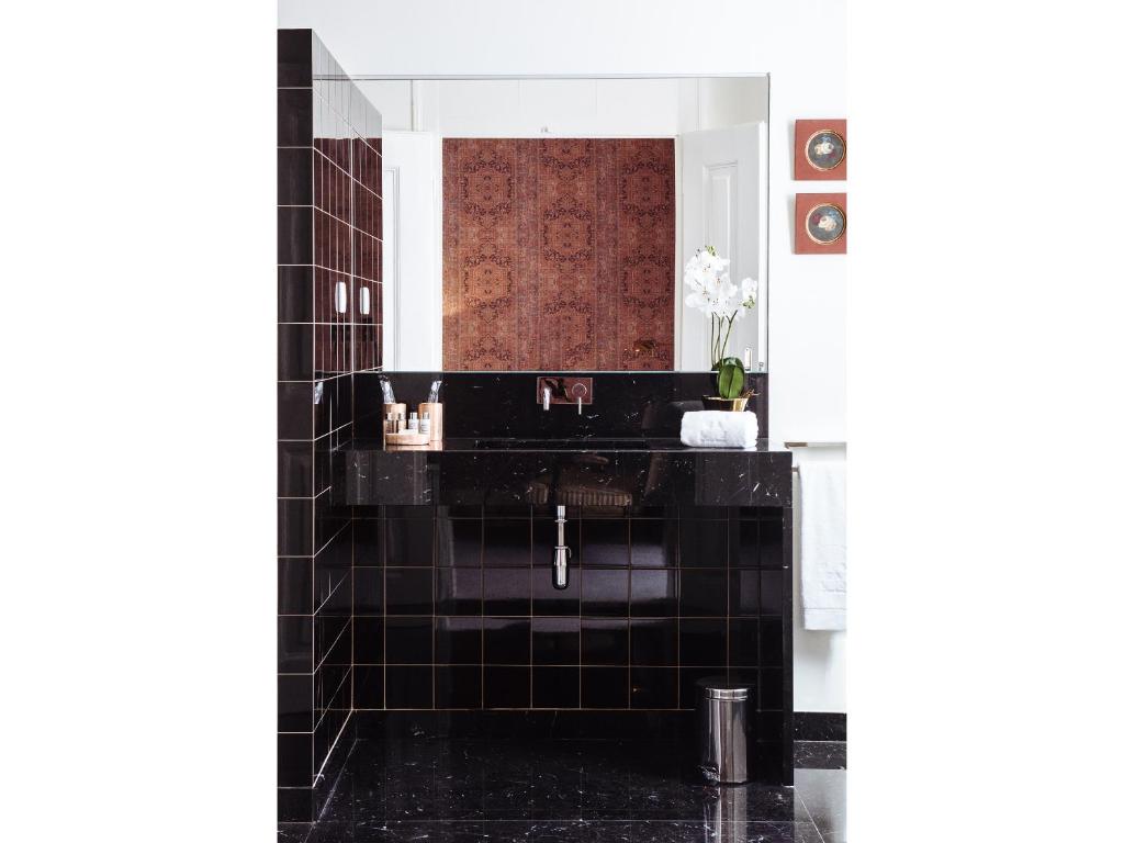 Dear Lisbon - Gallery House - 17