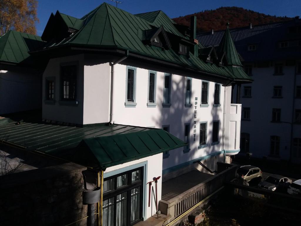 Budova, kde se hotel nachází