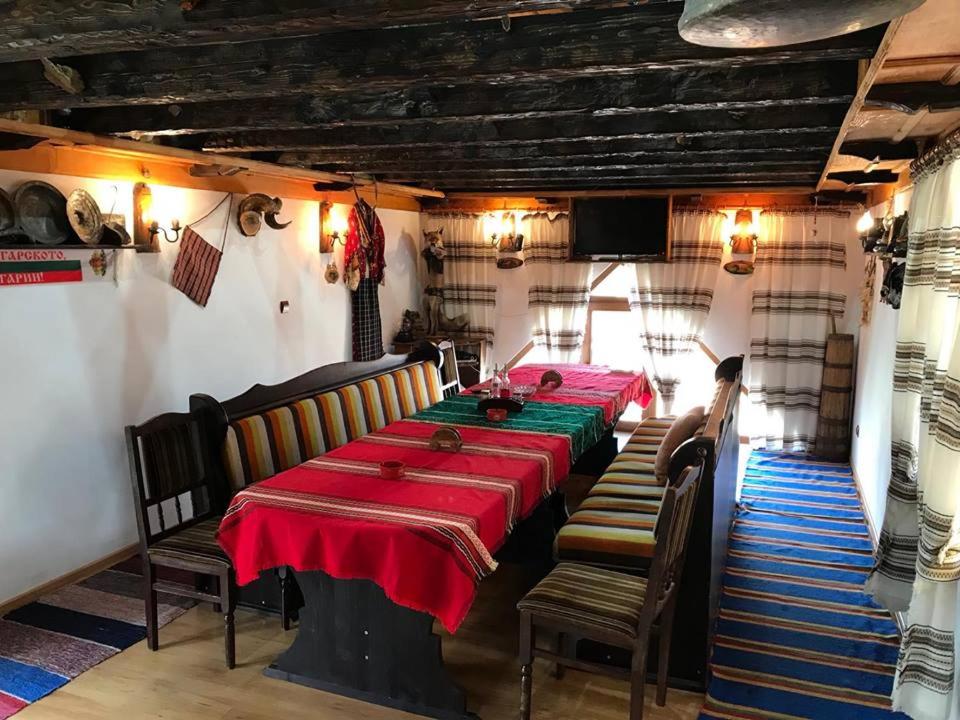 Posezení v ubytování Guest Rooms Profirov