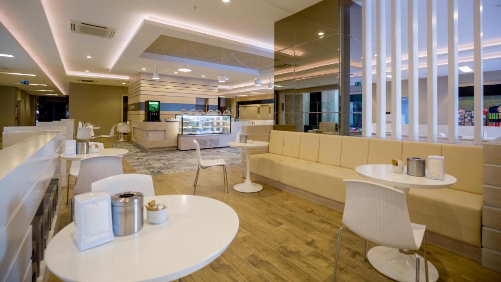 Posezení v ubytování Side Sunport Hotel - All Inclusive