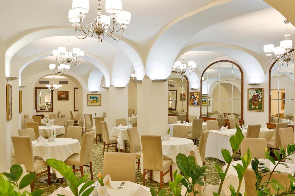 Restaurace v ubytování Hotel Kolonada