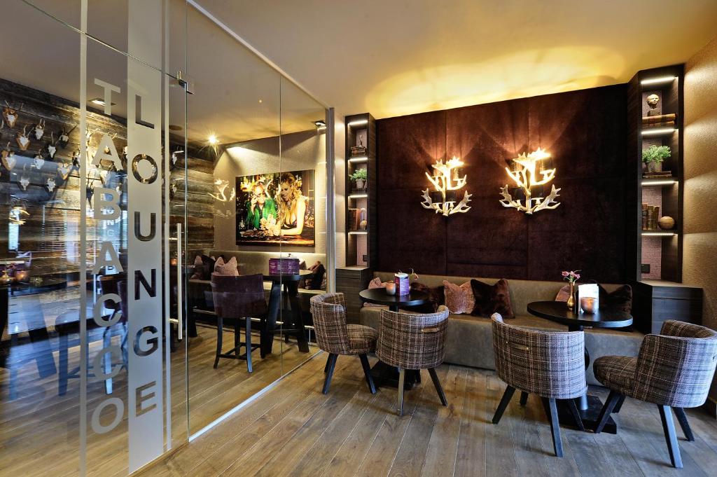 Posezení v ubytování Van der Valk Hotel Gilze-Tilburg