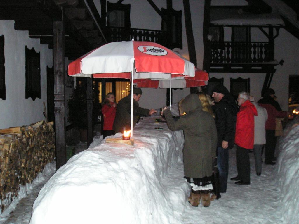 Goście zatrzymujący się w obiekcie Hotel v Nebi