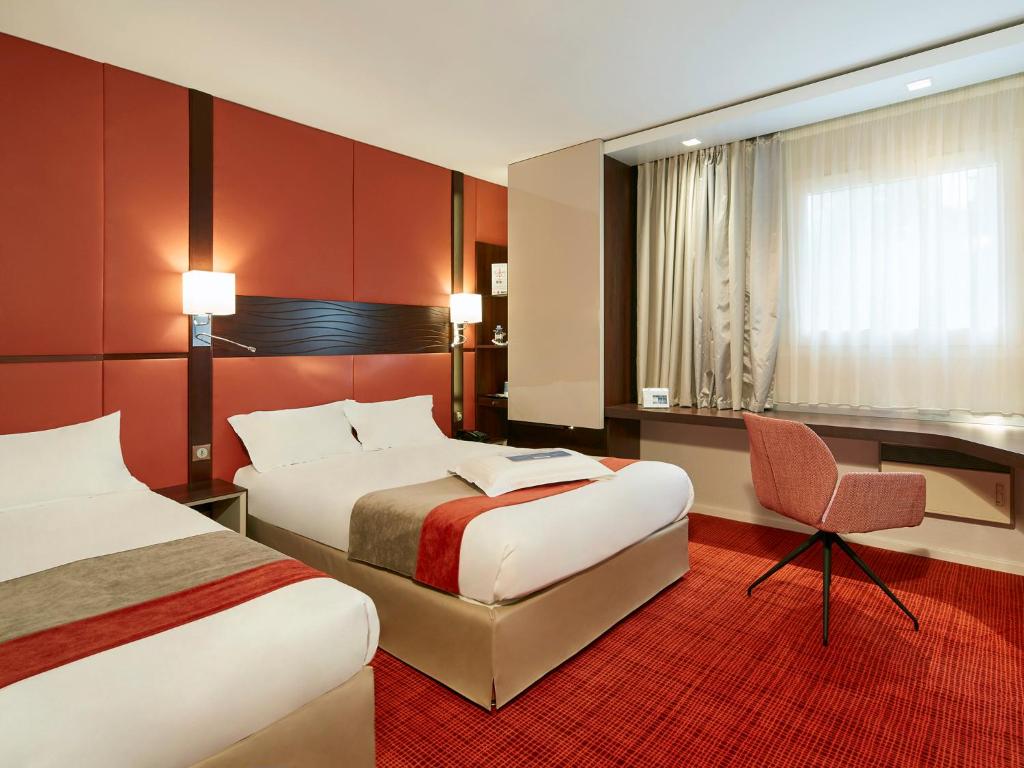 Kyriad Nantes Sud - Bouaye Aéroport - Triple Room With One Double Bed And One Single Bed