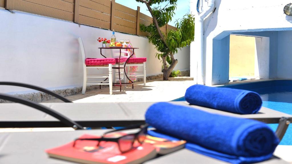 A seating area at Casa Nerium