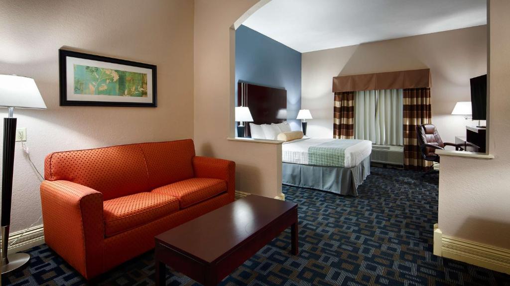 Best Western Plus Kalamazoo Suites photo