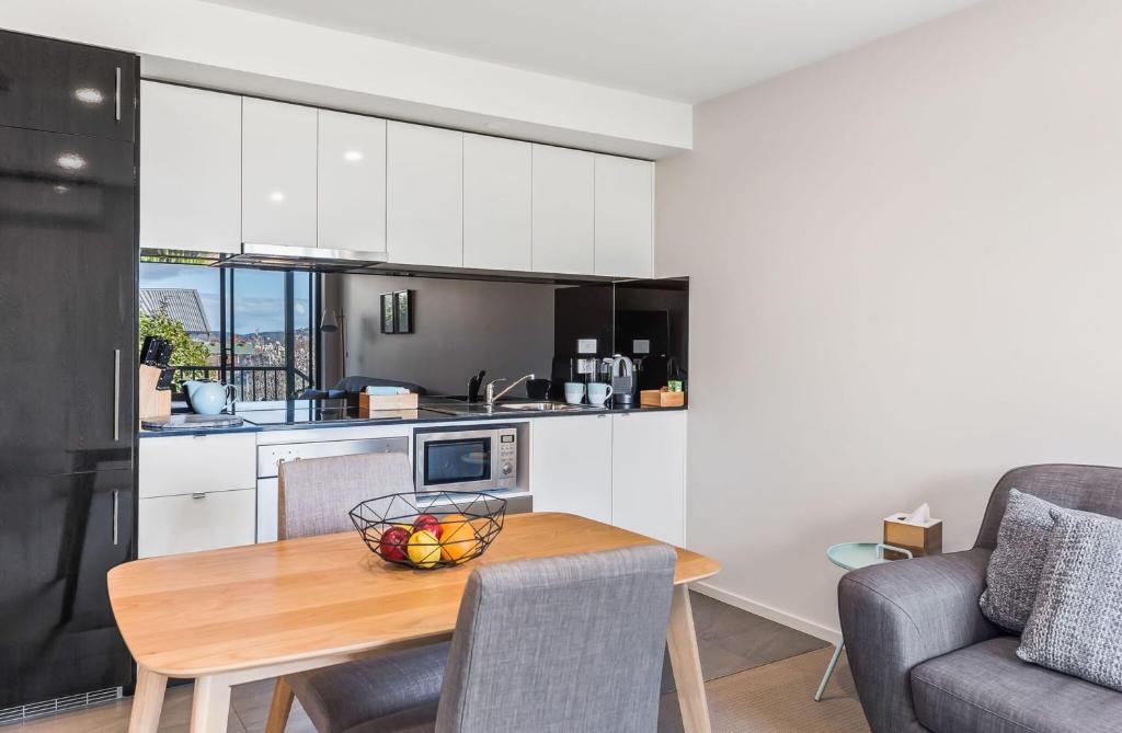 110 Hampden Apartments - Resim 15