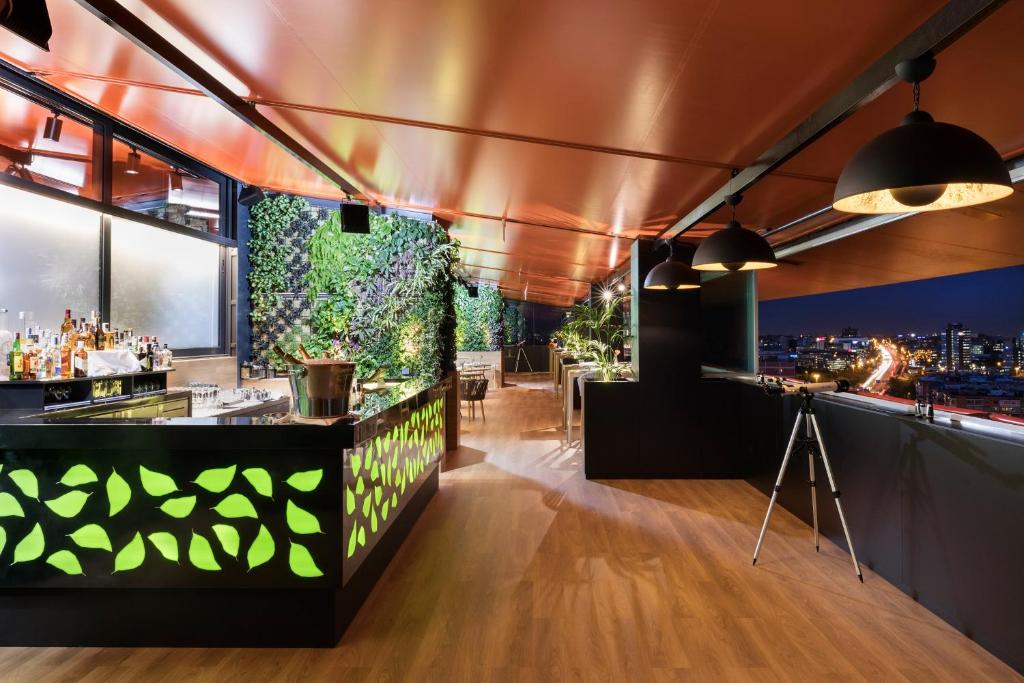 Hotel Puerta America - Resim 33