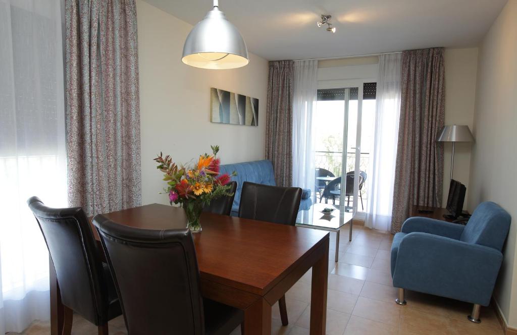 Apartamentos Turisticos Aguilas de los Collados - Ático A