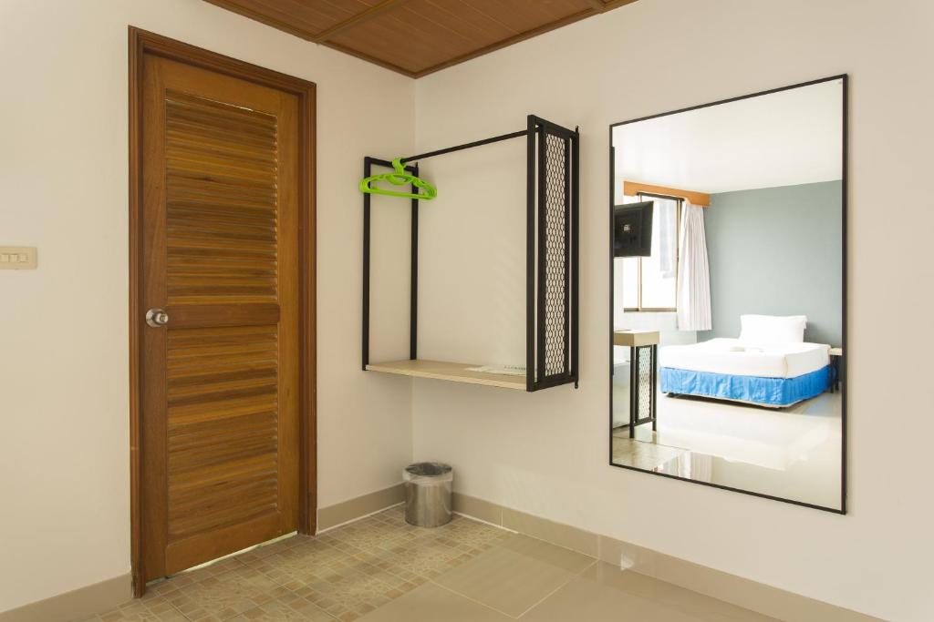 City Hotel Krabi - Resim 27