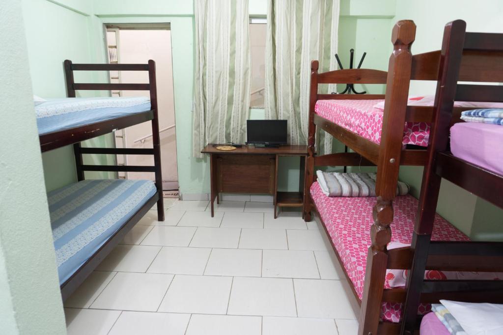 Casa & Hospedagem Carol - Cama Individual En Habitación De 6 Camas