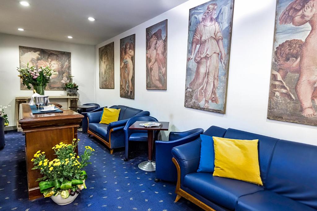 Posezení v ubytování Hotel Diplomatic