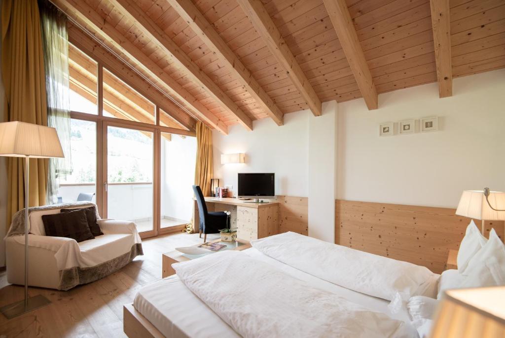 Alpine Hotel Ciasa Lara - Komfort Doppelzimmer Mit Balkon