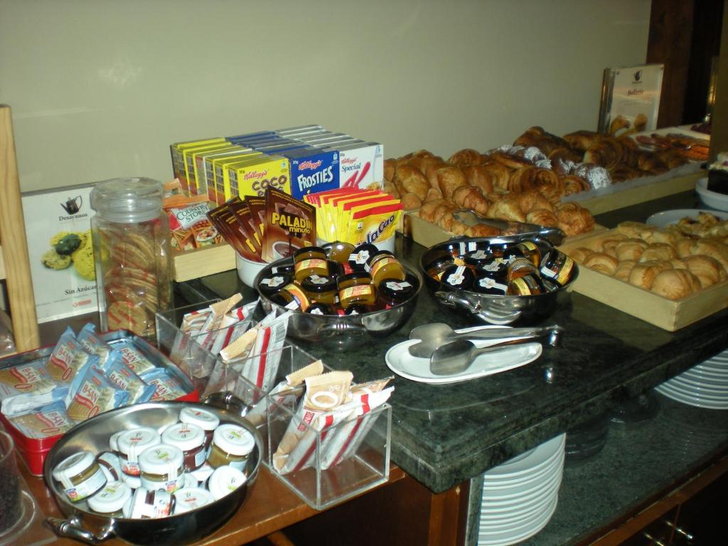 Comida en o cerca de este hotel