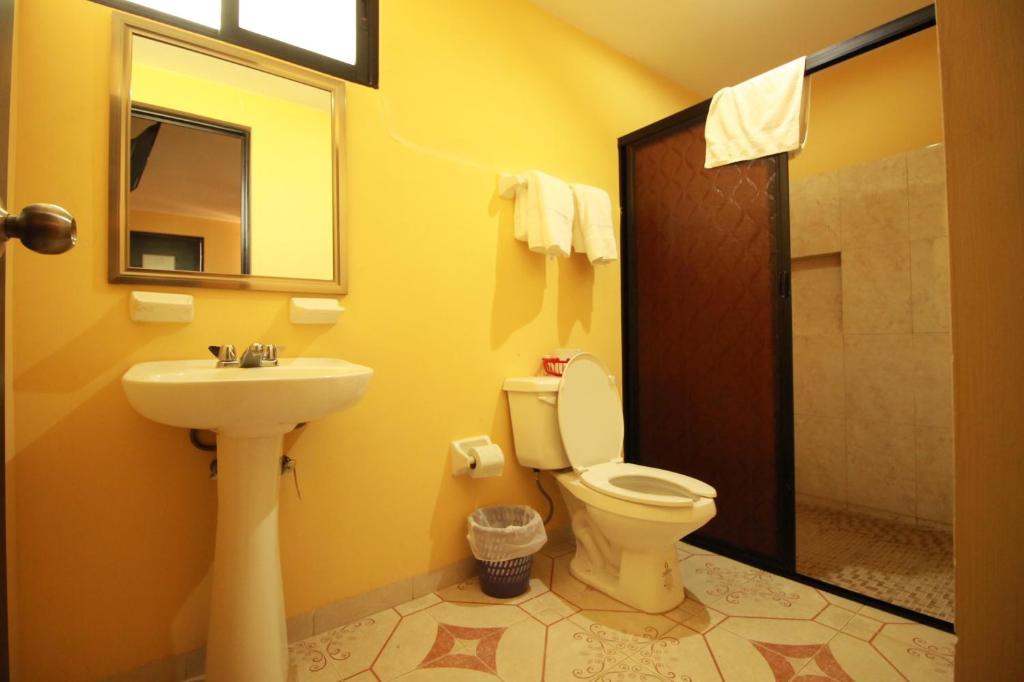 Hotel Puuc - Standard Double Room