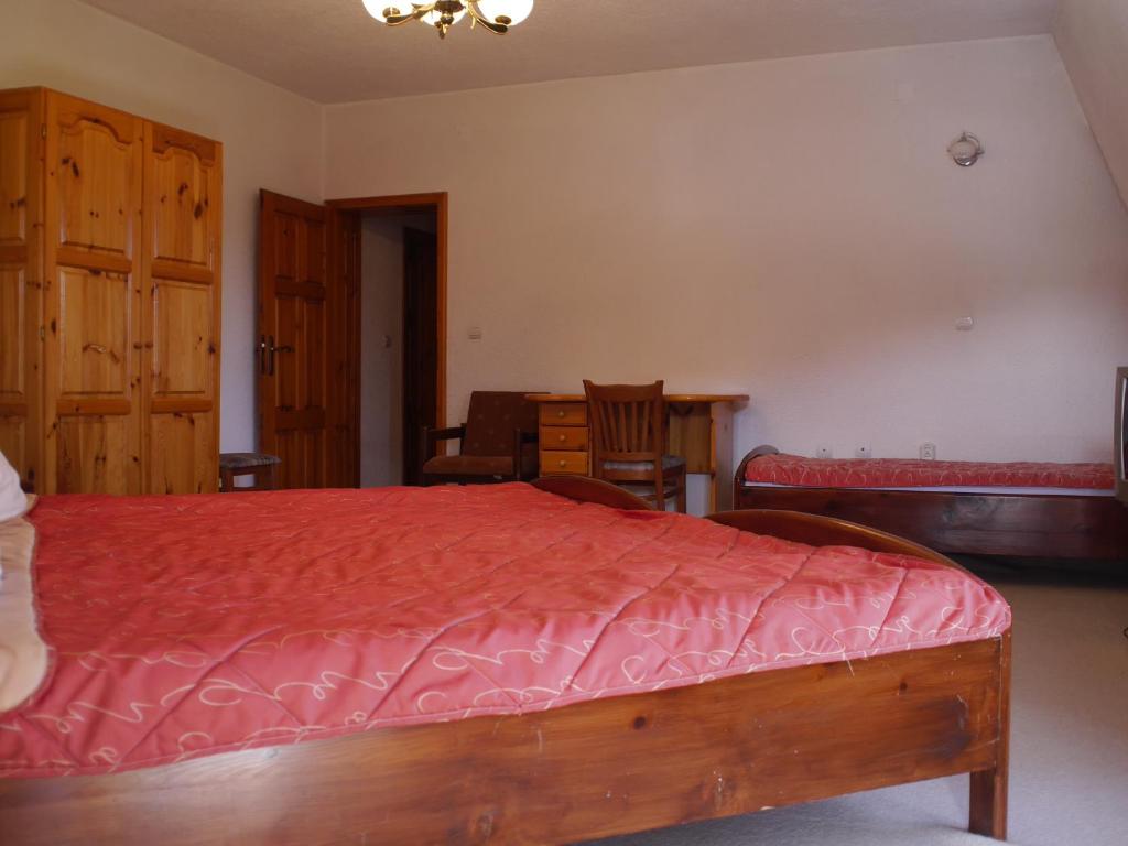 Postel nebo postele na pokoji v ubytování Family Hotel Silver