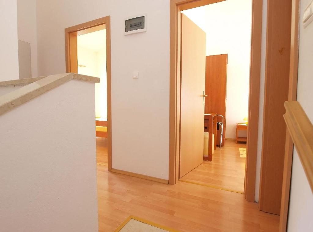 Fotografia z galérie ubytovania Apartment with 4 Bedrooms 446 vo Fažane