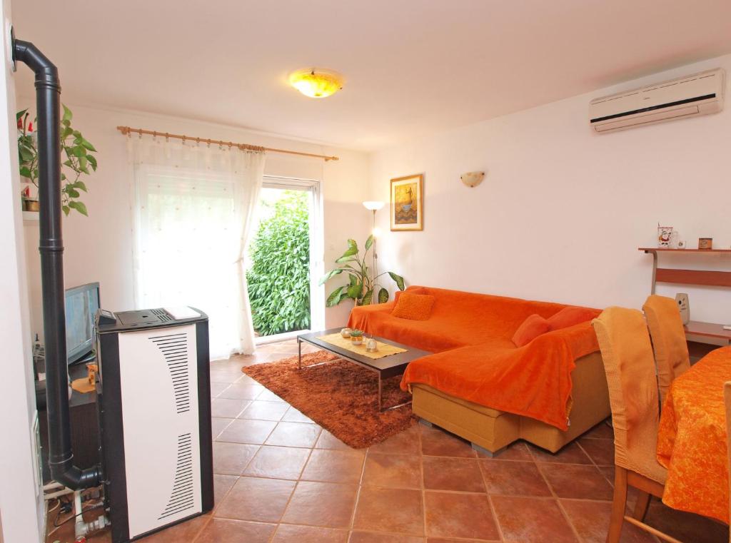 Posedenie v ubytovaní Apartment with 4 Bedrooms 446