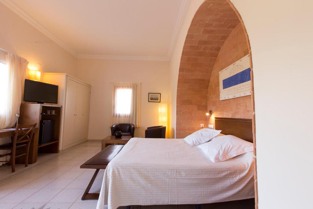 Hotel Cal Naudi, Les Cases dAlcanar – Updated 2022 Prices