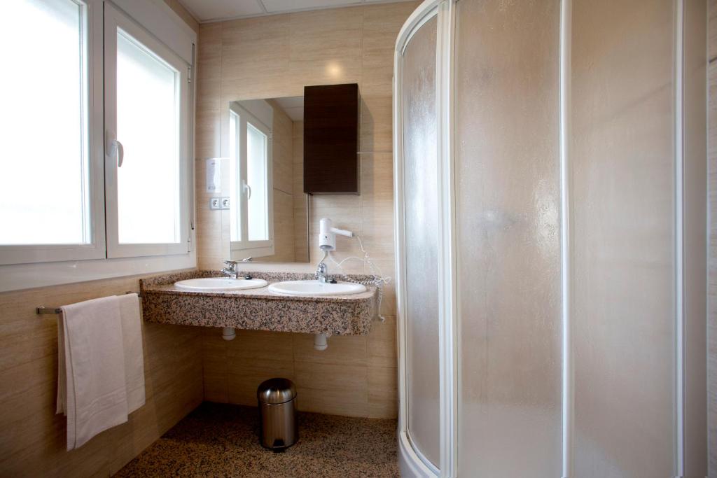 Koupelna v ubytování Hotel Marivella