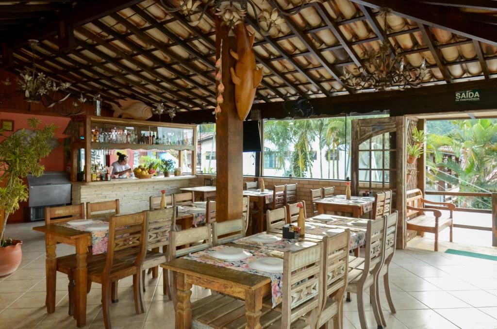 Restaurace v ubytování Pousada Mar Azul