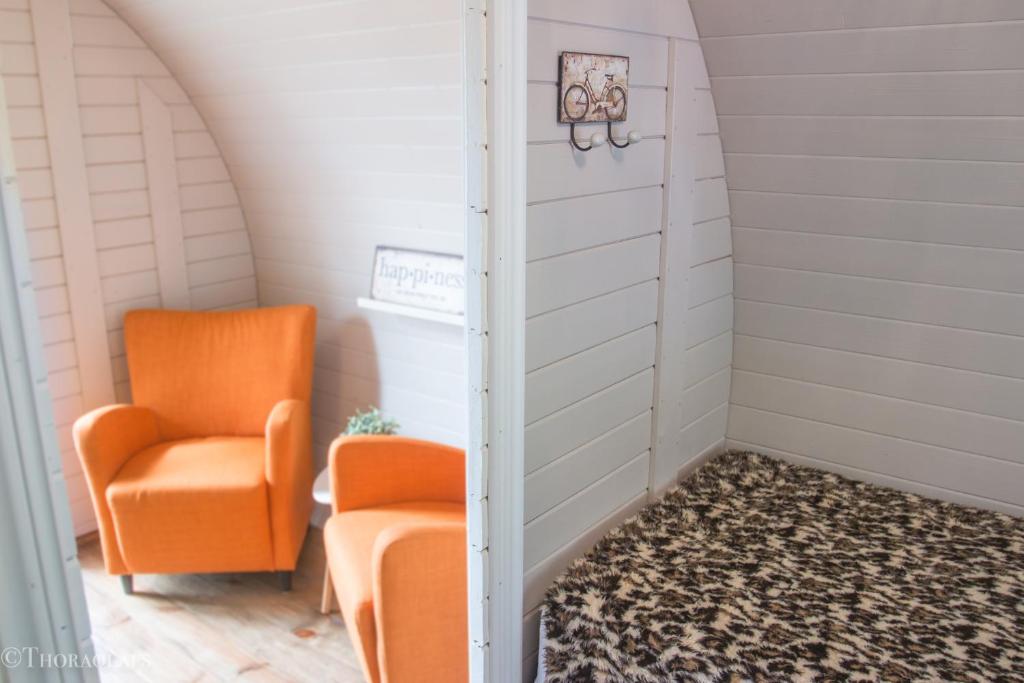 Posezení v ubytování Glamping & Camping