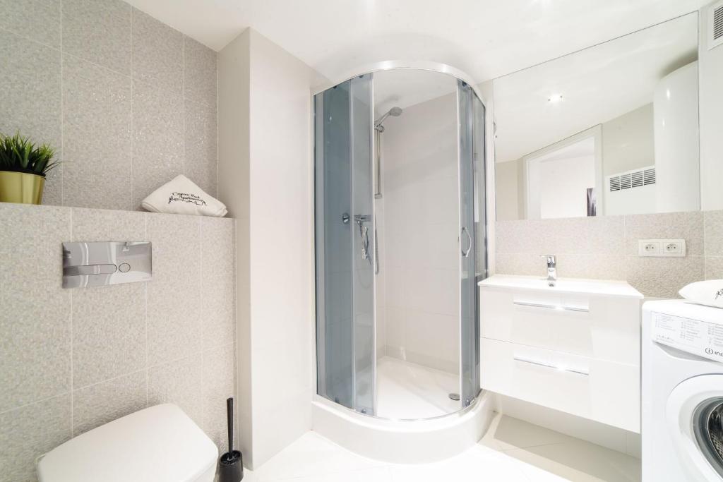 2 Nights Apartments - great location, right next to Main Rail and Bus Station, 10 min to Main Square by foot - Resim 18