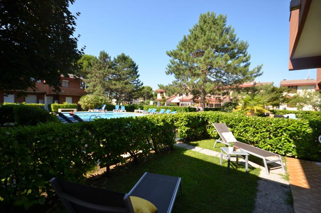 Basen w obiekcie Villaggio Orchidee lub w pobliżu