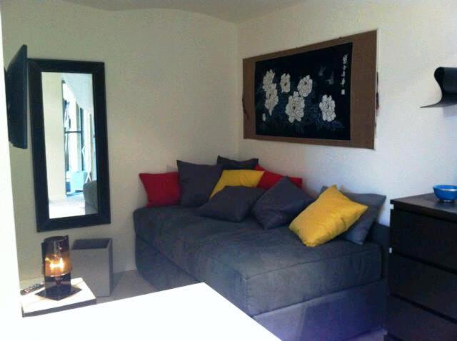 A seating area at neve