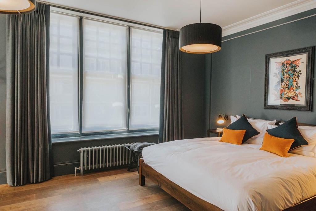 The Ginger Pig - Resim 26