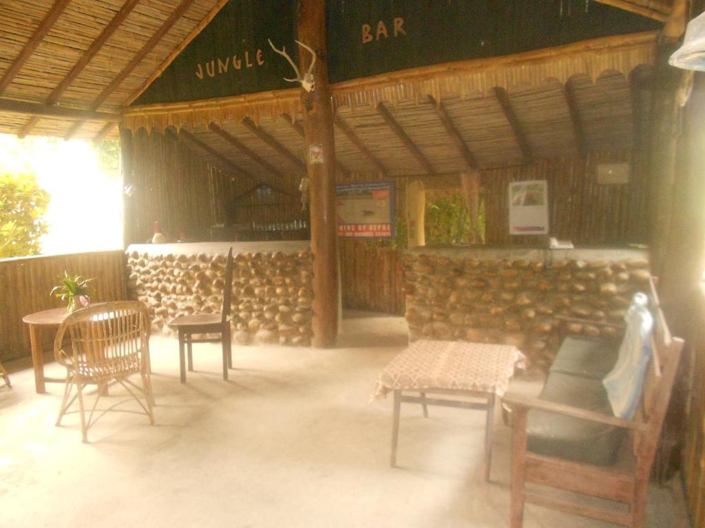 Posezení v ubytování Jungle Base Camp