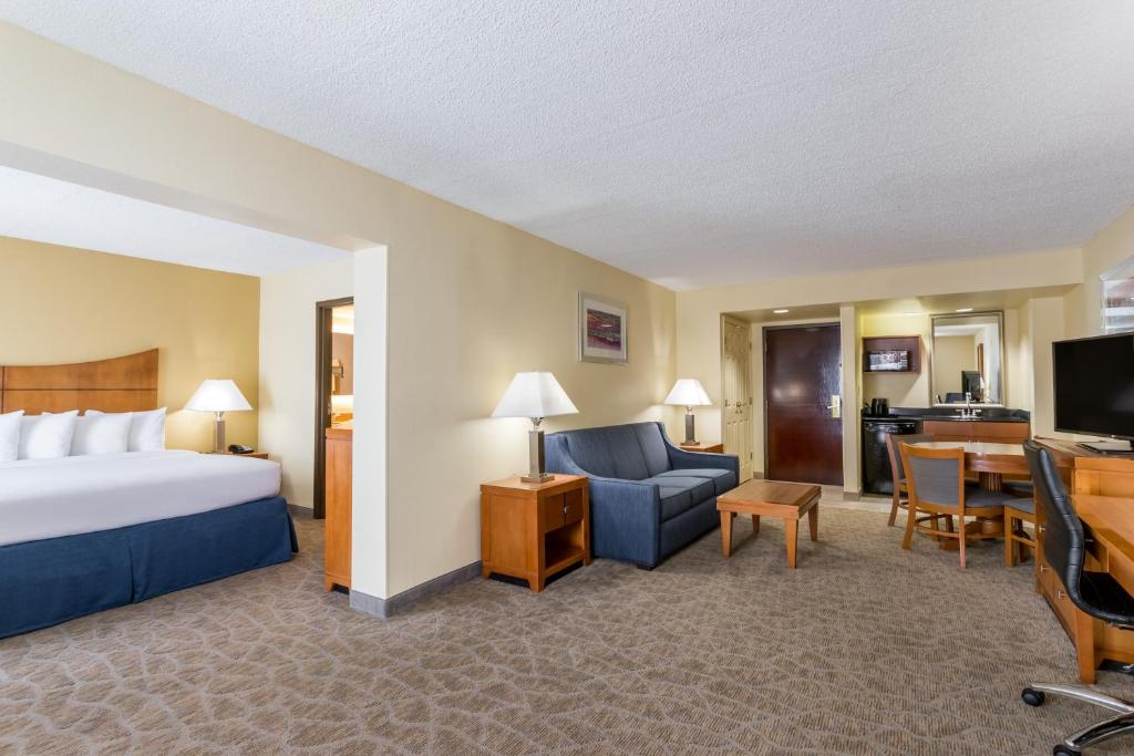 Wingate by Wyndham, Universal Studios - Free Theme Park Shuttle - 