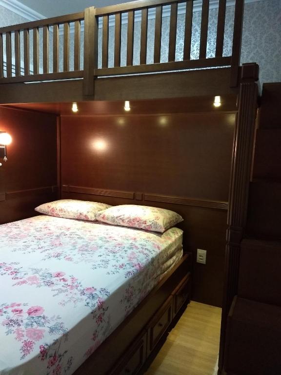 Postel nebo postele na pokoji v ubytování Flat no Hotel Wish Serrano Resort