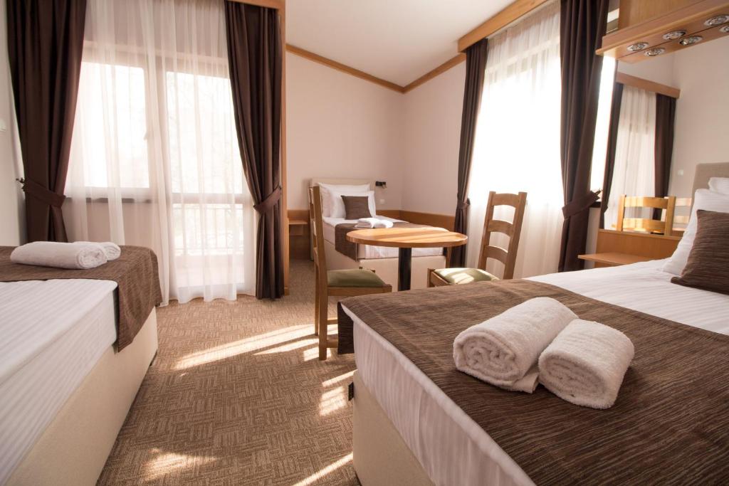 Hotel Yugoslavia - 13