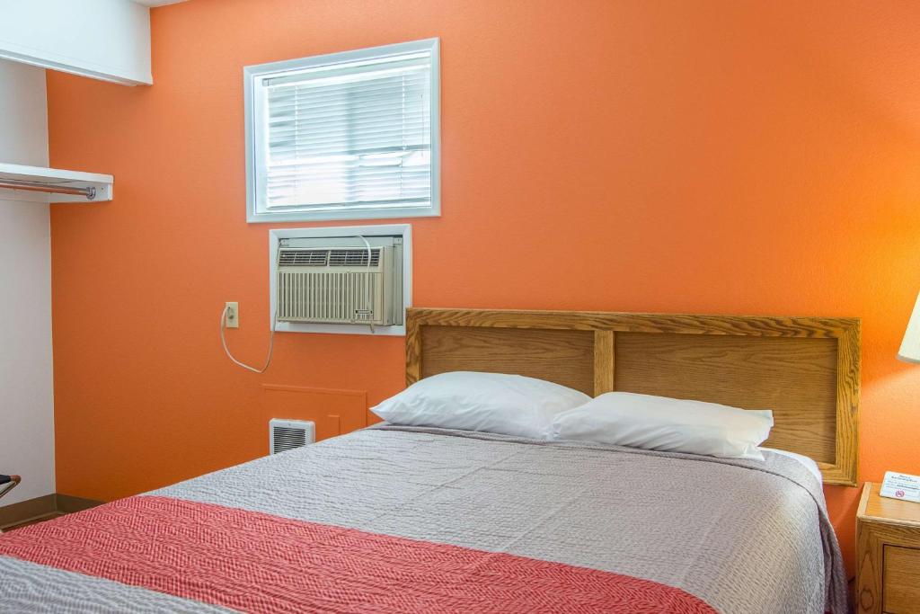 Postel nebo postele na pokoji v ubytování Motel 6-Madras, OR
