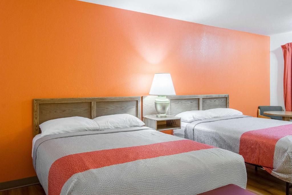 Postel nebo postele na pokoji v ubytování Motel 6-Madras, OR