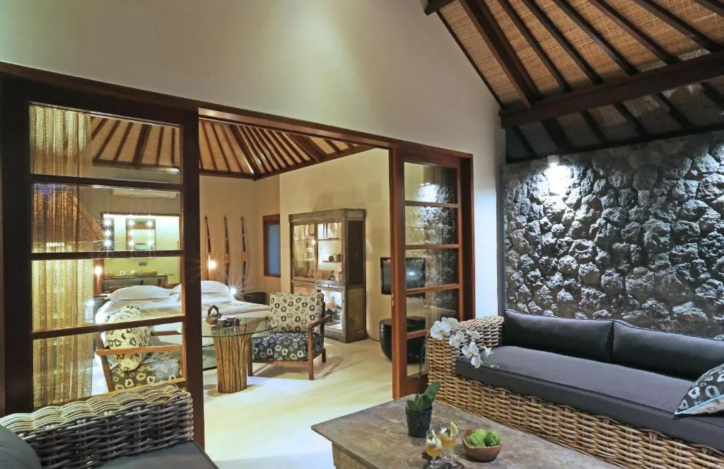 Garden Suite with Bath Tub and Daily Afternoon Tea
