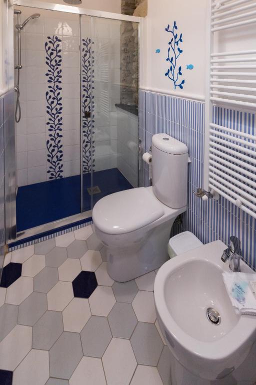 A bathroom at Mare amore @ Riomaggiore