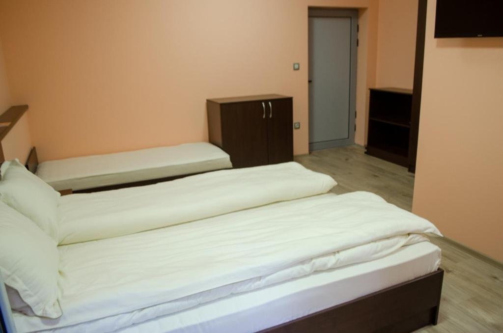 Guest House Dinevi - Triplo Camera Con Bagno Privato