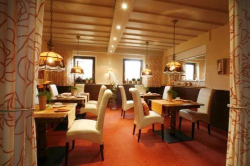 Posezení v ubytování Hotel zur Linde