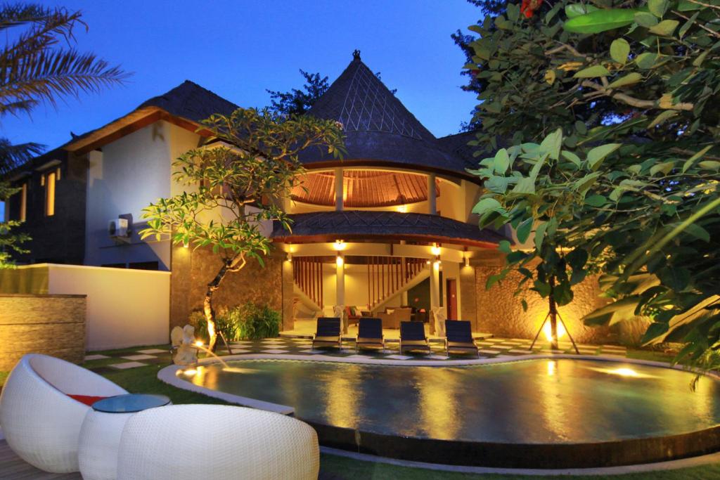 Sodas prie apgyvendinimo įstaigos Abi Bali Resort and Villa