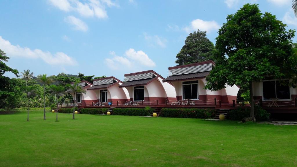 Zahrada ubytování Lomtalay Resort Trat