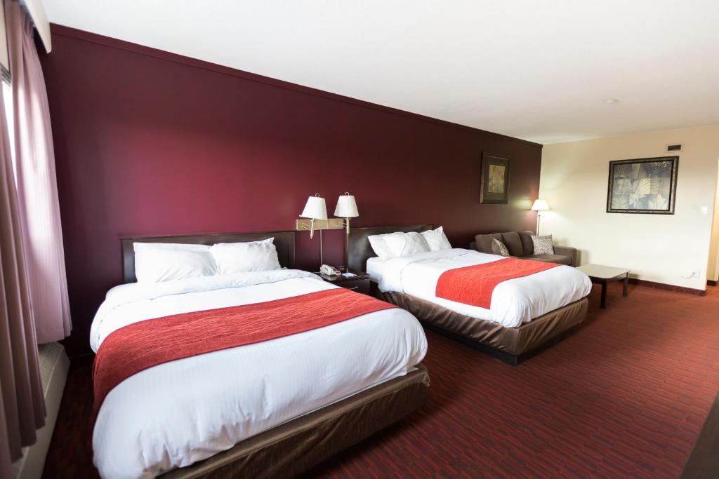 
Queen Room with Two Queen Beds and Kitchenette
